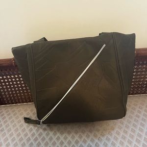 Go Dash Dot Isabelle Tote in Olive